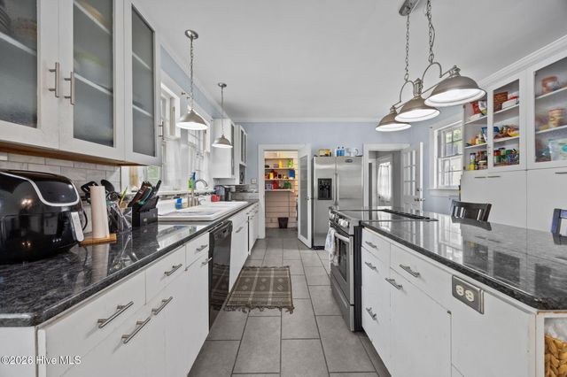 1608 E 5th Street, Greenville, NC 27858