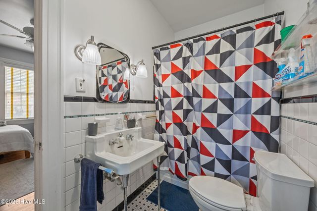 1608 E 5th Street, Greenville, NC 27858