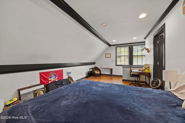 1608 E 5th Street, Greenville, NC 27858