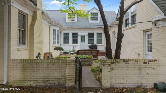 1608 E 5th Street, Greenville, NC 27858