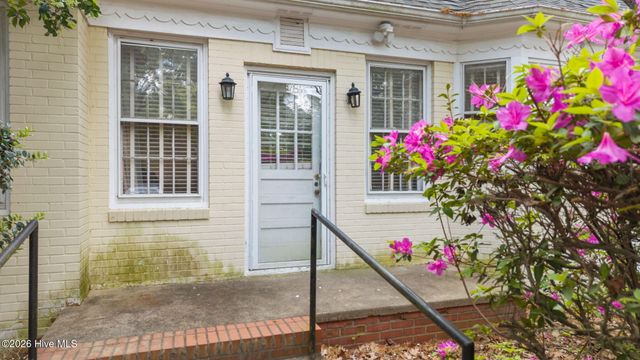 1608 E 5th Street, Greenville, NC 27858