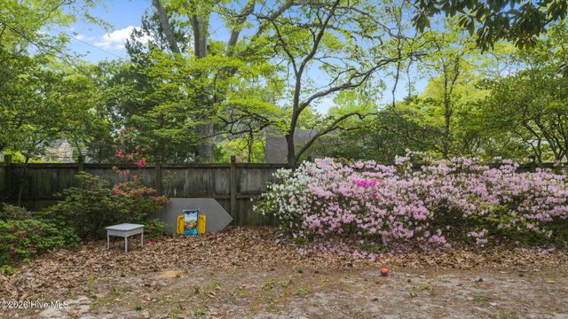 1608 E 5th Street, Greenville, NC 27858