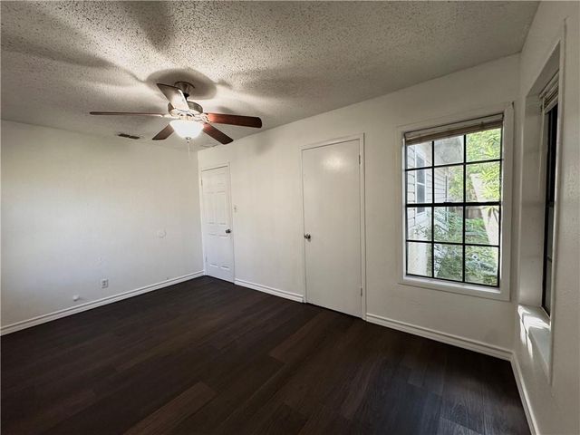 746 Lansdown Dr, Corpus Christi, TX 78412