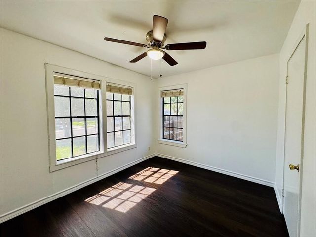 746 Lansdown Dr, Corpus Christi, TX 78412