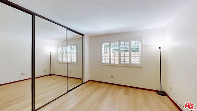 7814 Woodhall Avenue, Canoga Park (los Angeles), CA 91304