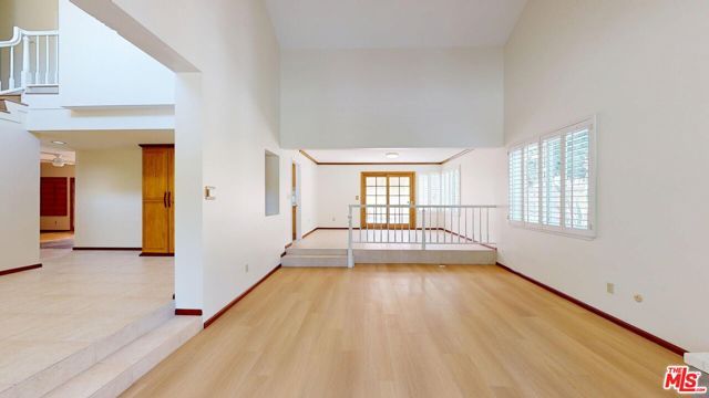 7814 Woodhall Avenue, Canoga Park (los Angeles), CA 91304