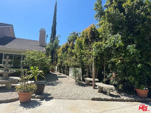 7814 Woodhall Avenue, Canoga Park (los Angeles), CA 91304