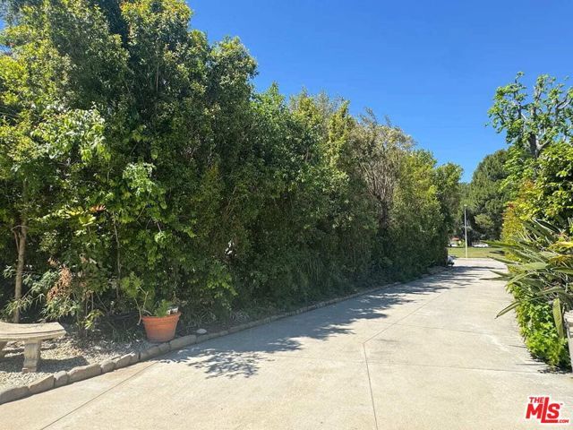 7814 Woodhall Avenue, Canoga Park (los Angeles), CA 91304
