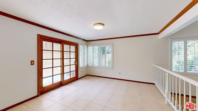 7814 Woodhall Avenue, Canoga Park (los Angeles), CA 91304