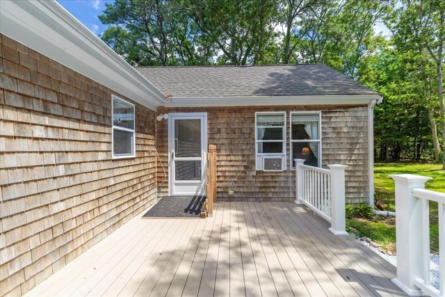 15 Melissa Ave, Mashpee, MA 02649