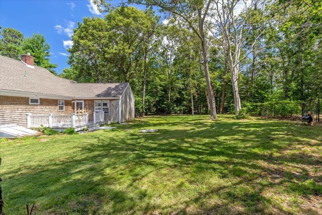 15 Melissa Ave, Mashpee, MA 02649