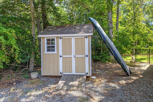 15 Melissa Ave, Mashpee, MA 02649