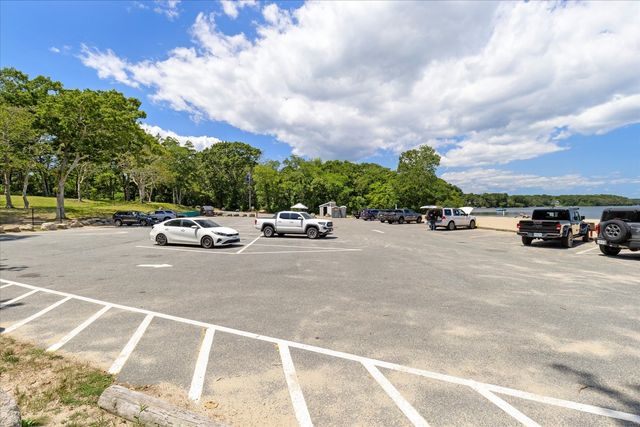 15 Melissa Ave, Mashpee, MA 02649