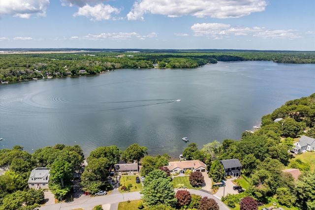 15 Melissa Ave, Mashpee, MA 02649