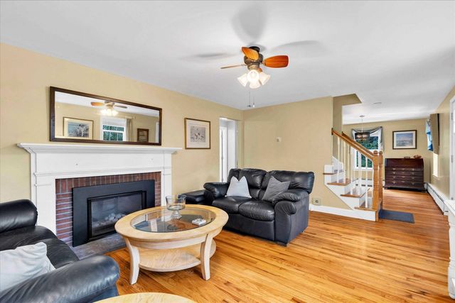 15 Melissa Ave, Mashpee, MA 02649
