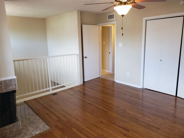 5757 MARTEL Avenue B10, Dallas, TX 75206