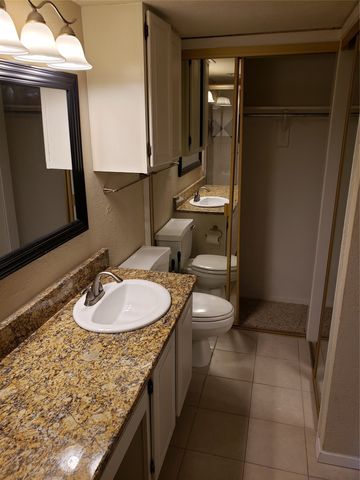 5757 MARTEL Avenue B10, Dallas, TX 75206