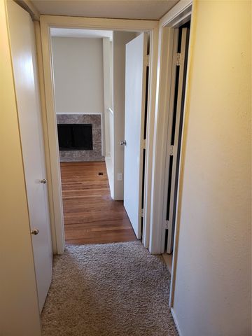 5757 MARTEL Avenue B10, Dallas, TX 75206