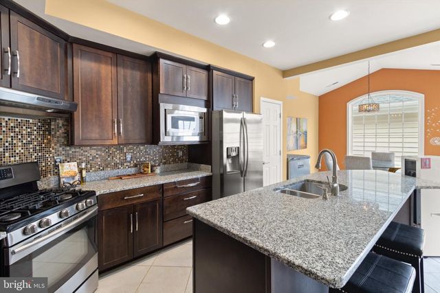 42496 LEGACY PARK DR, Brambleton, VA 20148