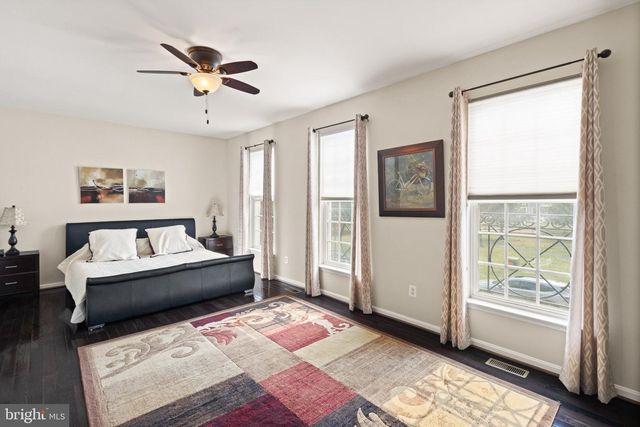 42496 LEGACY PARK DR, Brambleton, VA 20148