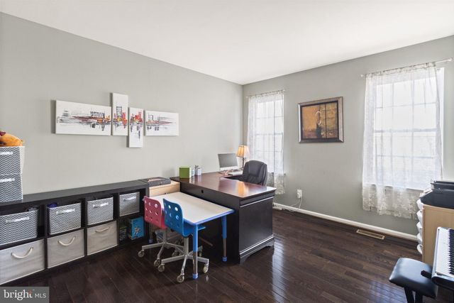 42496 LEGACY PARK DR, Brambleton, VA 20148