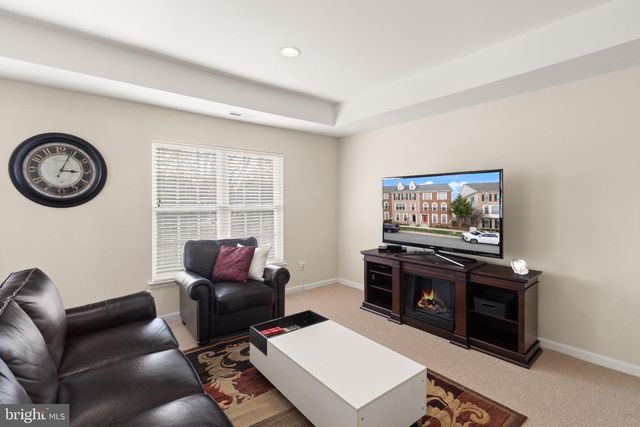 42496 LEGACY PARK DR, Brambleton, VA 20148