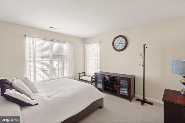 42496 LEGACY PARK DR, Brambleton, VA 20148