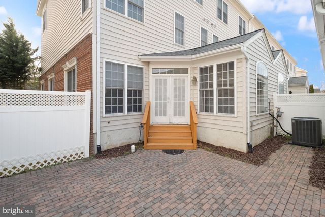 42496 LEGACY PARK DR, Brambleton, VA 20148