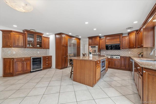 112 Village Hill Drive, Dix Hills, NY 11746