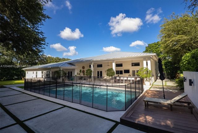 9805 sw 90th ave, Kendall, FL 33176