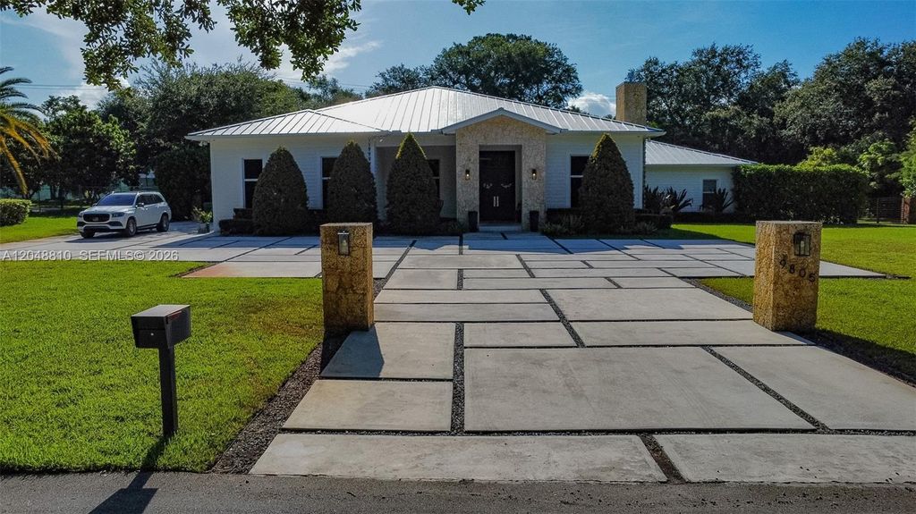 9805 sw 90th ave, Kendall, FL 33176