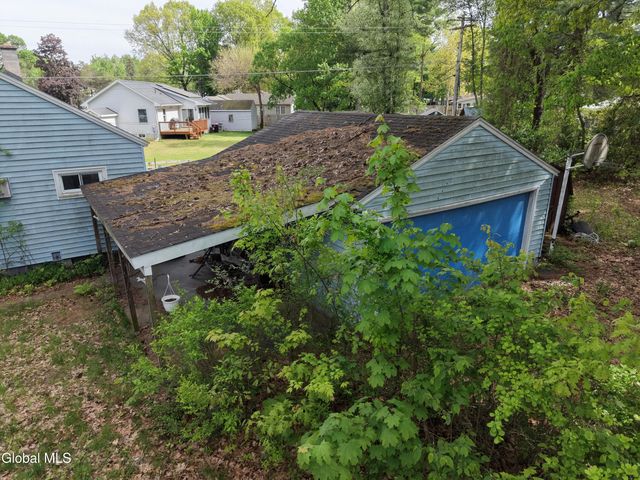 18 Park Drive, South Glens Falls, NY 12803