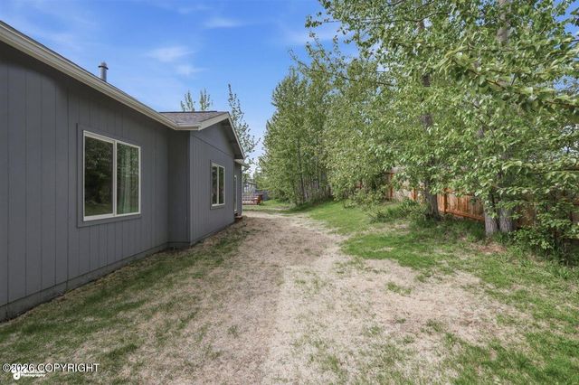 1135 W Angel Circle, Palmer, AK 99645