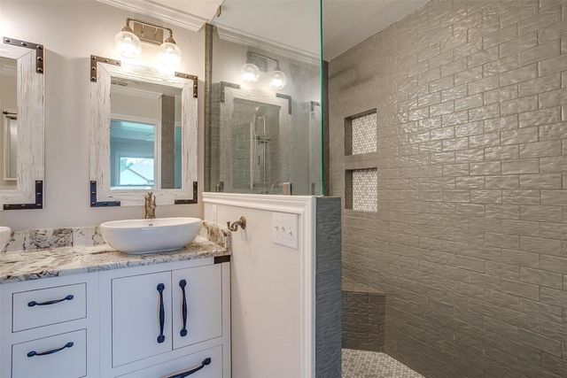 612 W Bluff, Granbury, TX 76048