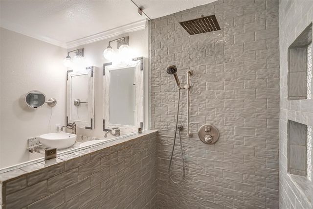 612 W Bluff, Granbury, TX 76048