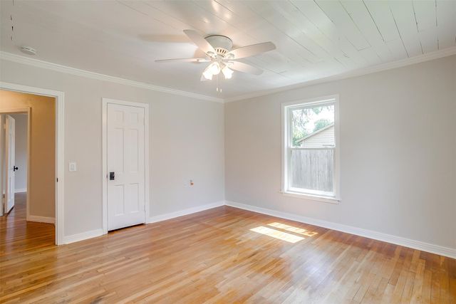 612 W Bluff, Granbury, TX 76048