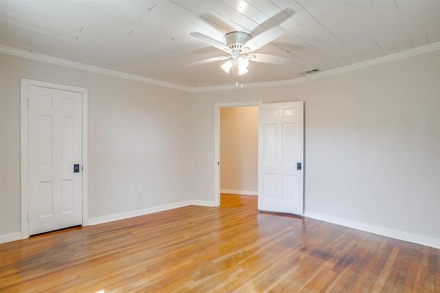 612 W Bluff, Granbury, TX 76048