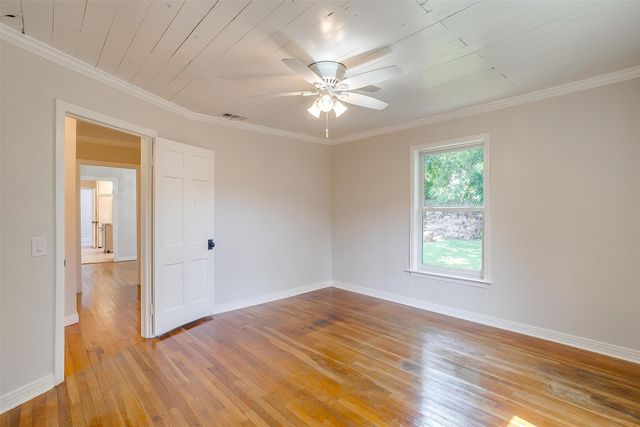 612 W Bluff, Granbury, TX 76048