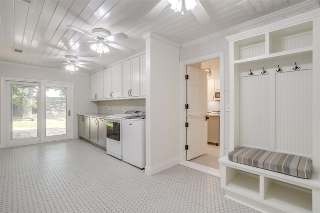 612 W Bluff, Granbury, TX 76048