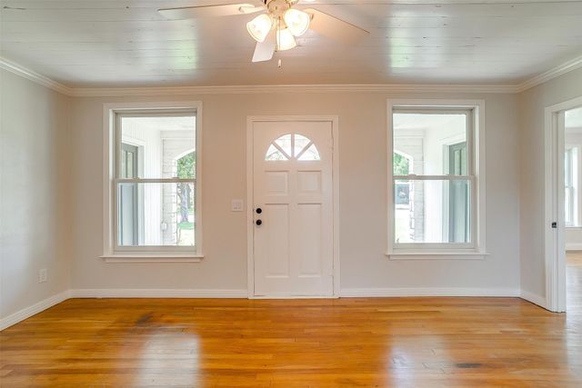 612 W Bluff, Granbury, TX 76048