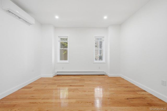 90-28 212th Street, Queens Village, NY 11428