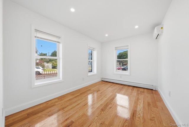 90-28 212th Street, Queens Village, NY 11428
