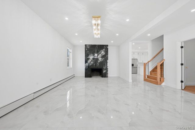 90-28 212th Street, Queens Village, NY 11428