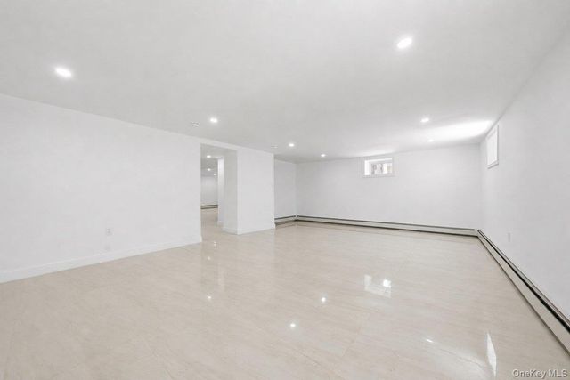90-28 212th Street, Queens Village, NY 11428