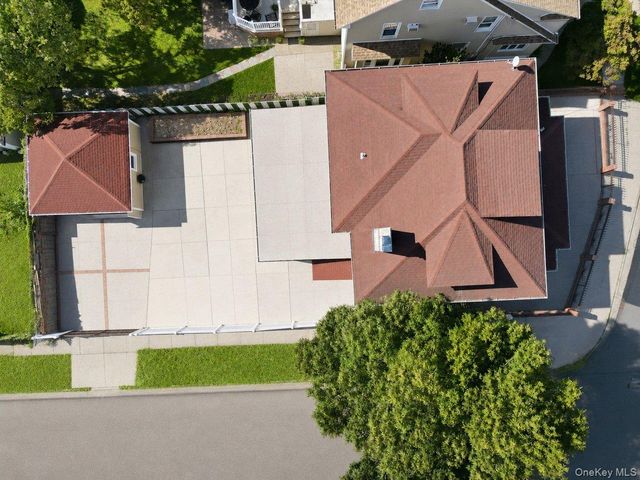 90-28 212th Street, Queens Village, NY 11428