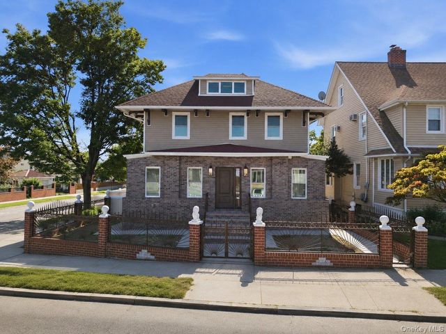 90-28 212th Street, Queens Village, NY 11428