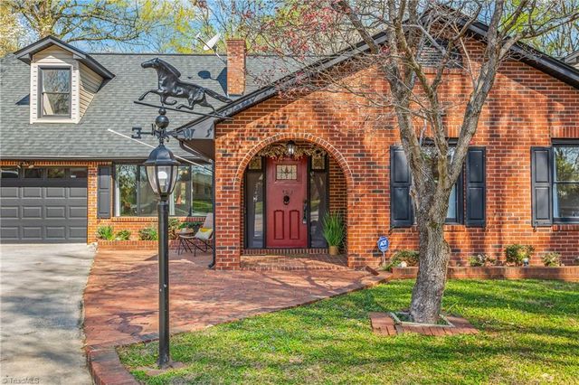 159 Maitland Court, Clemmons, NC 27012