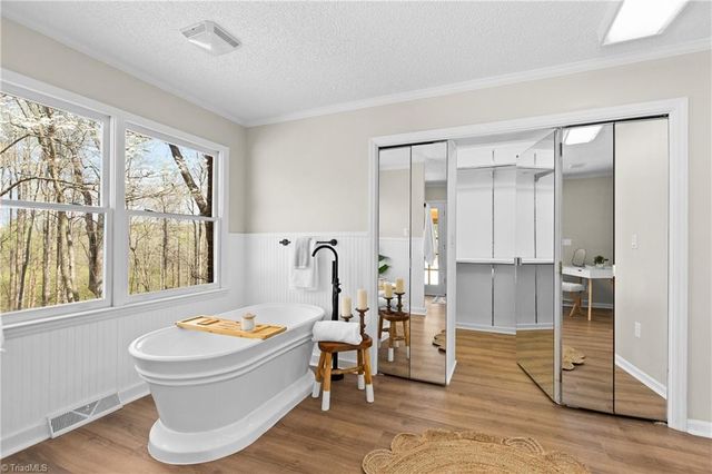 159 Maitland Court, Clemmons, NC 27012