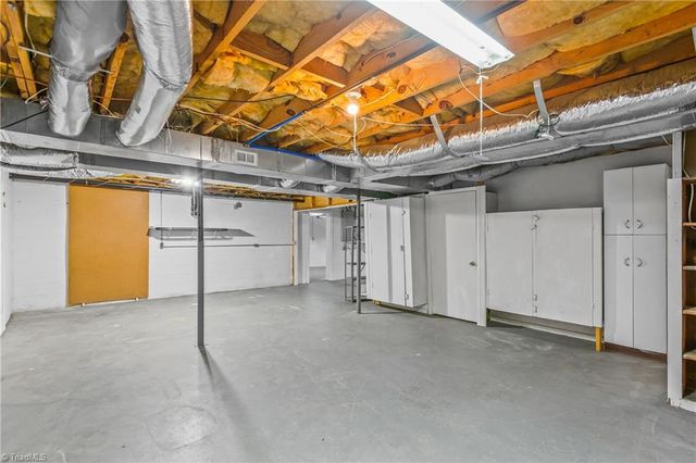 159 Maitland Court, Clemmons, NC 27012