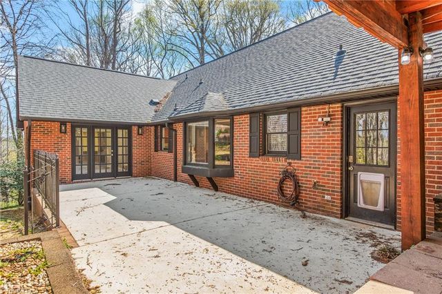 159 Maitland Court, Clemmons, NC 27012